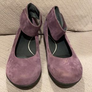 Purple Dansko Lulu Ankle Strap Shoes, size 39
